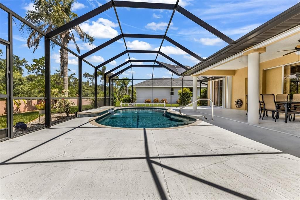 En Venta: $449,900 (3 camas, 2 baños, 2165 Pies cuadrados)