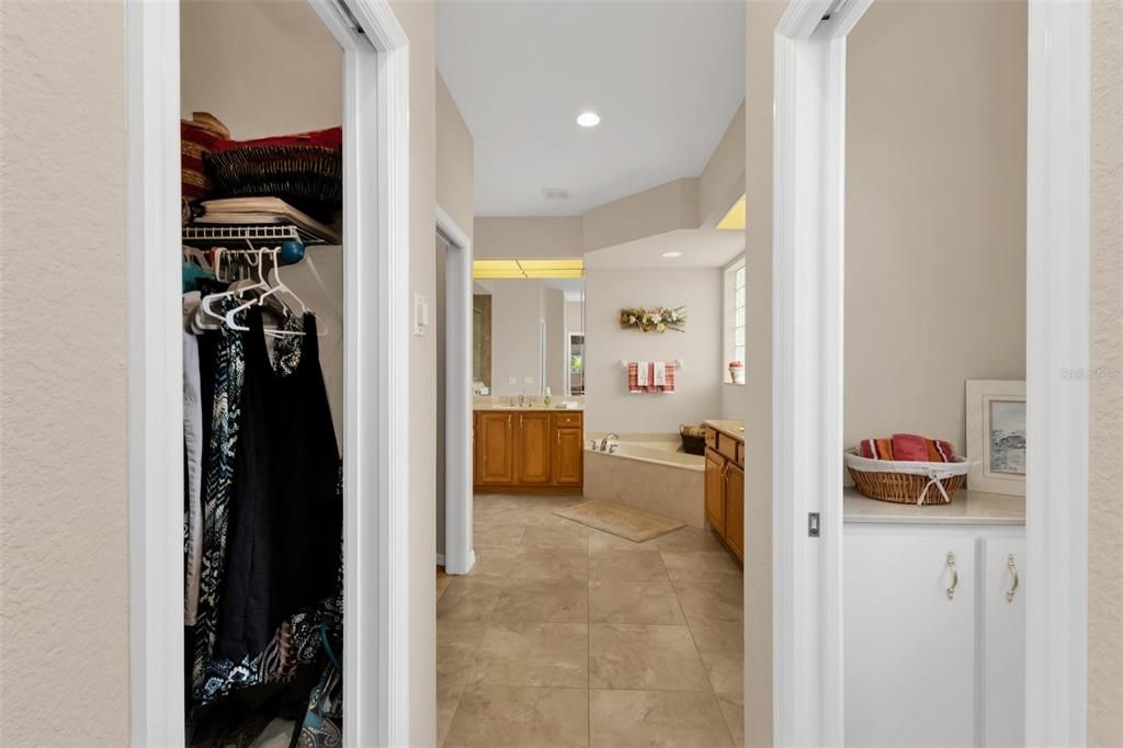 En Venta: $449,900 (3 camas, 2 baños, 2165 Pies cuadrados)