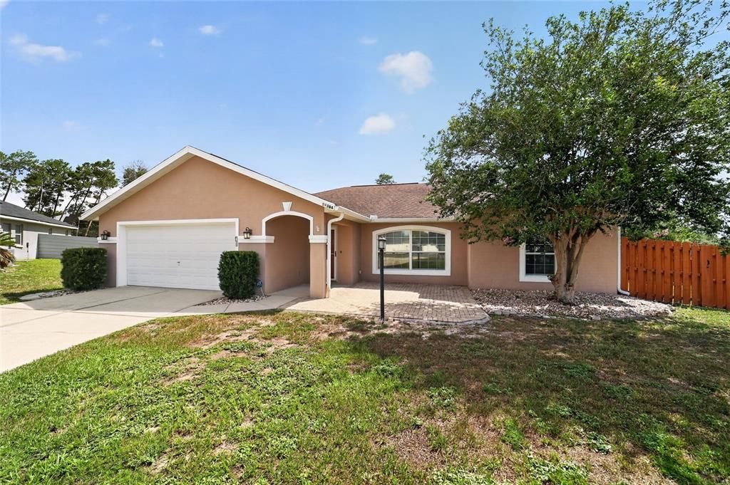 For Rent: $2,500 (3 beds, 2 baths, 1739 Square Feet)