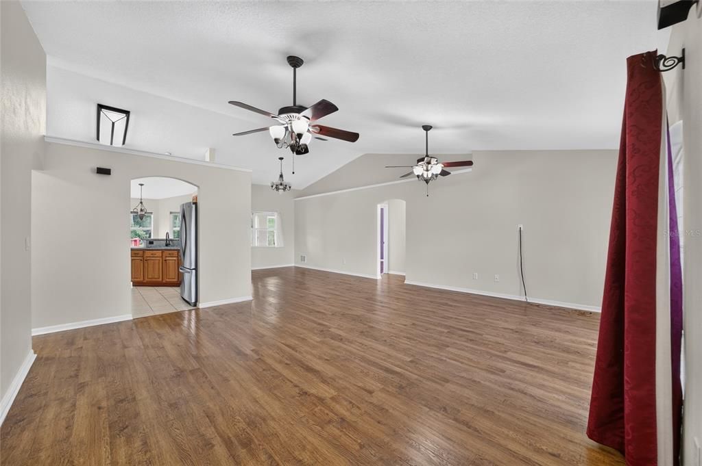 For Rent: $2,500 (3 beds, 2 baths, 1739 Square Feet)