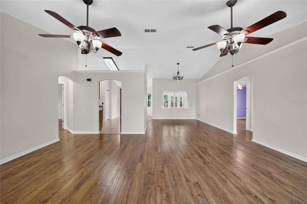 For Rent: $2,500 (3 beds, 2 baths, 1739 Square Feet)
