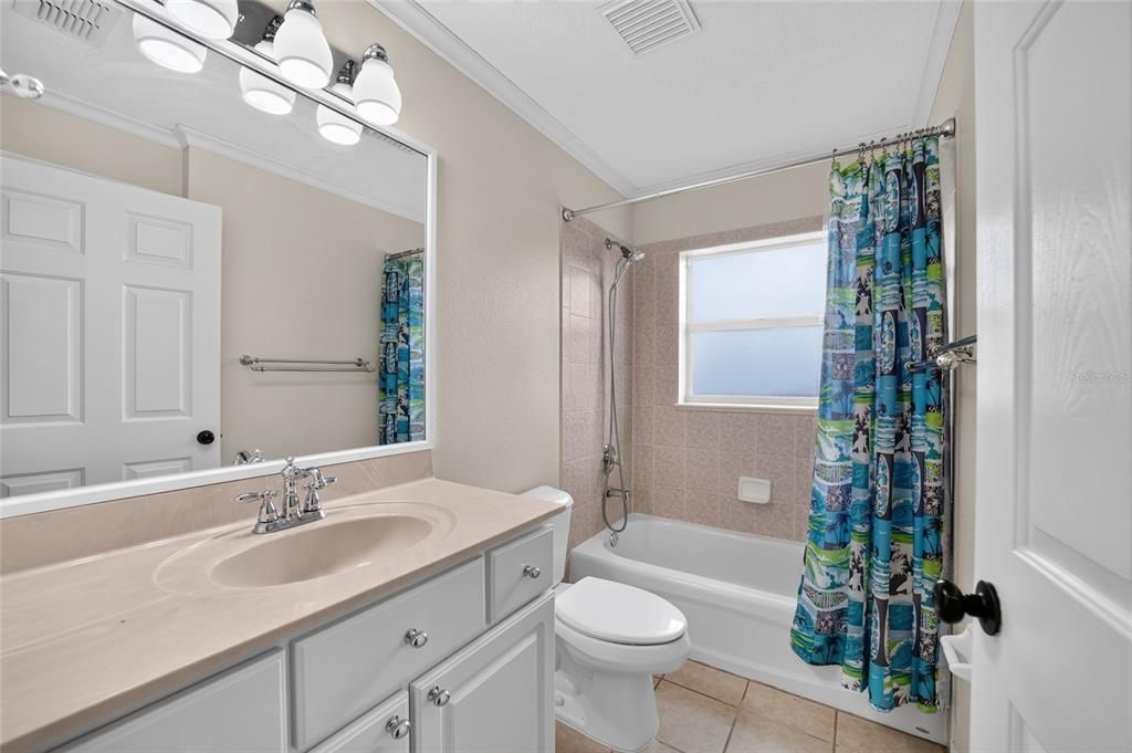 For Rent: $2,500 (3 beds, 2 baths, 1739 Square Feet)
