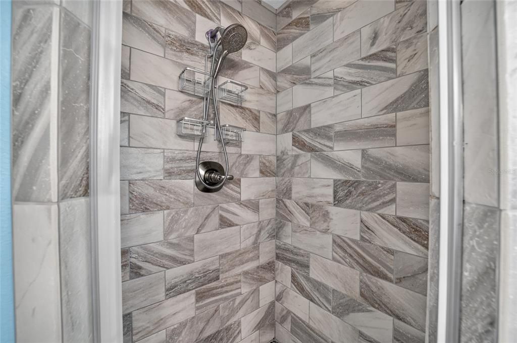For Rent: $2,500 (3 beds, 2 baths, 1739 Square Feet)
