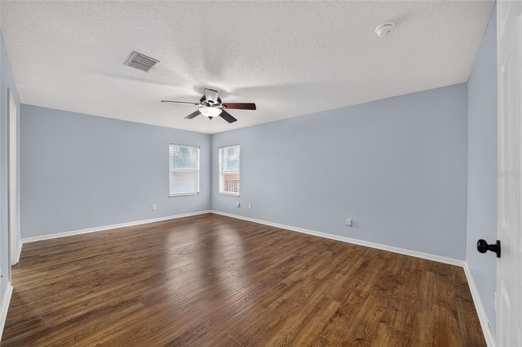 For Rent: $2,500 (3 beds, 2 baths, 1739 Square Feet)