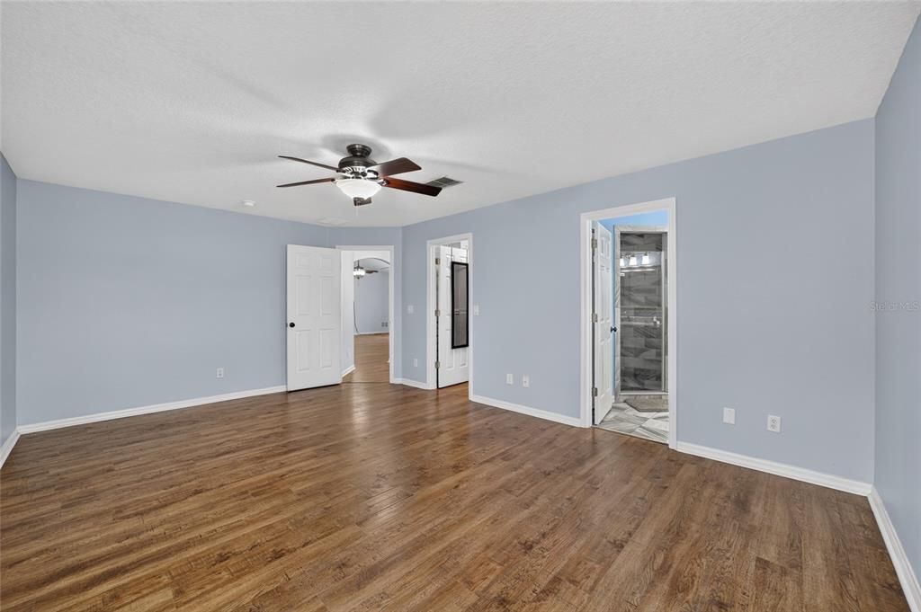 For Rent: $2,500 (3 beds, 2 baths, 1739 Square Feet)