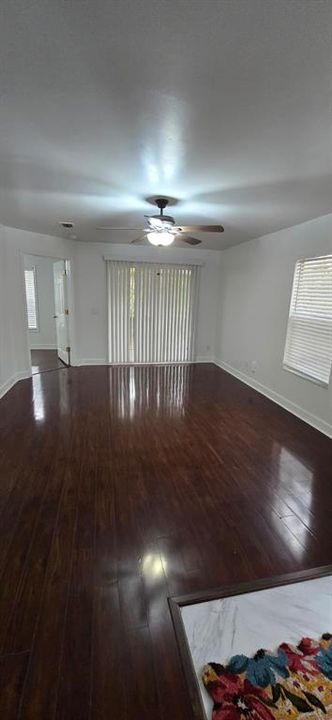 В аренду: $1,600 (3 спален, 2 ванн, 1220 Квадратных фут)
