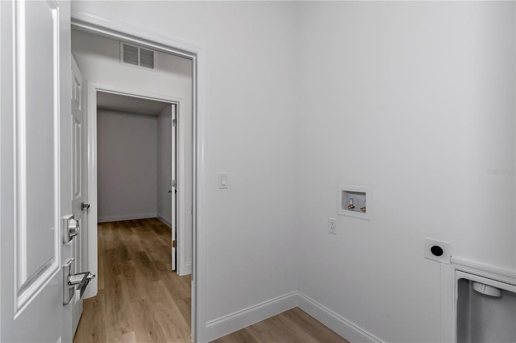 En Venta: $249,900 (3 camas, 2 baños, 1427 Pies cuadrados)