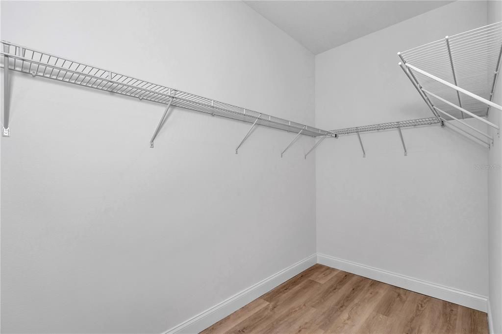 En Venta: $249,900 (3 camas, 2 baños, 1427 Pies cuadrados)