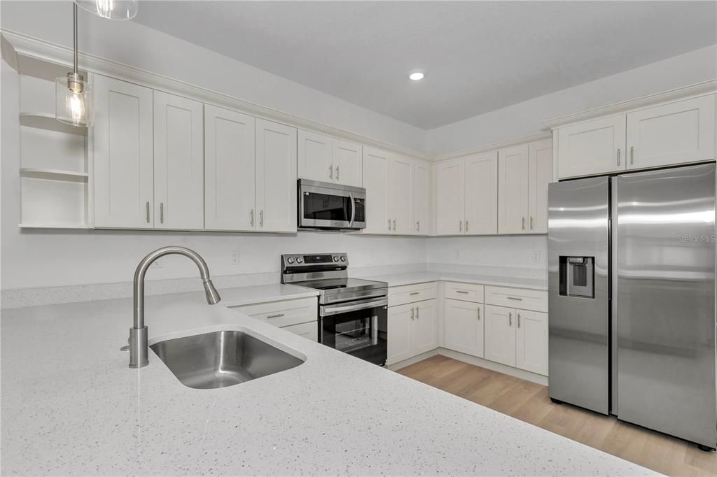 En Venta: $249,900 (3 camas, 2 baños, 1427 Pies cuadrados)