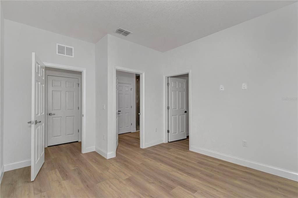 En Venta: $249,900 (3 camas, 2 baños, 1427 Pies cuadrados)