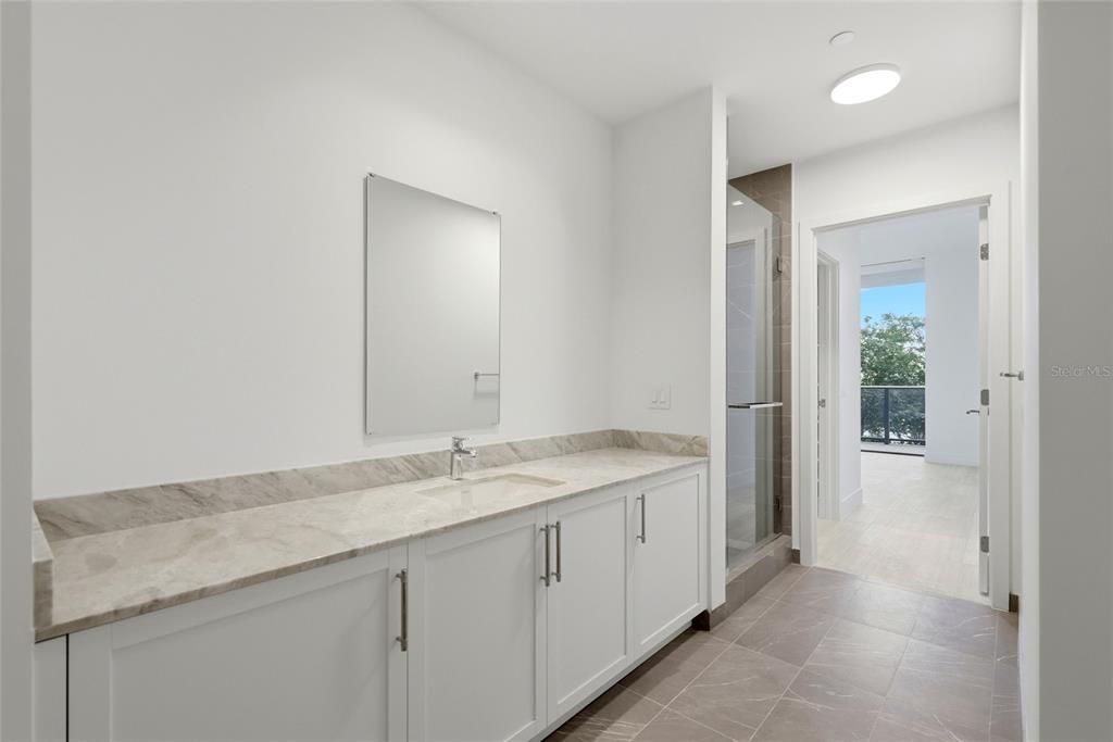En Venta: $2,120,000 (2 camas, 2 baños, 2305 Pies cuadrados)