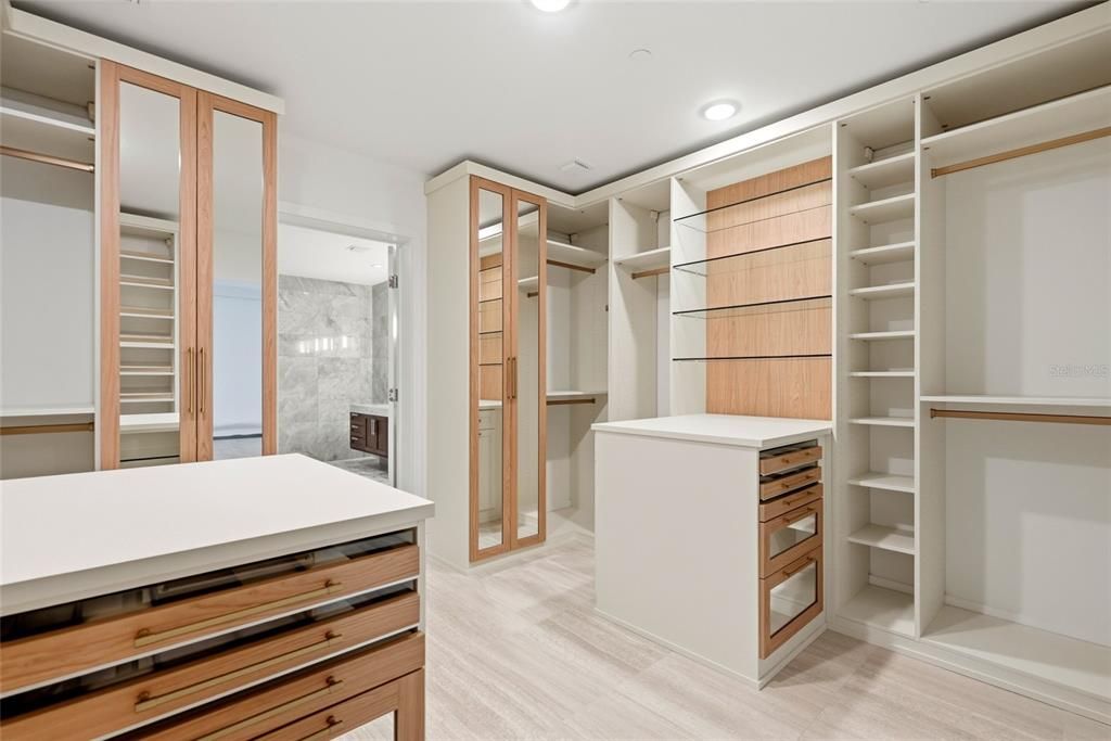 En Venta: $2,120,000 (2 camas, 2 baños, 2305 Pies cuadrados)