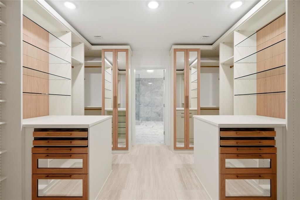 En Venta: $2,120,000 (2 camas, 2 baños, 2305 Pies cuadrados)