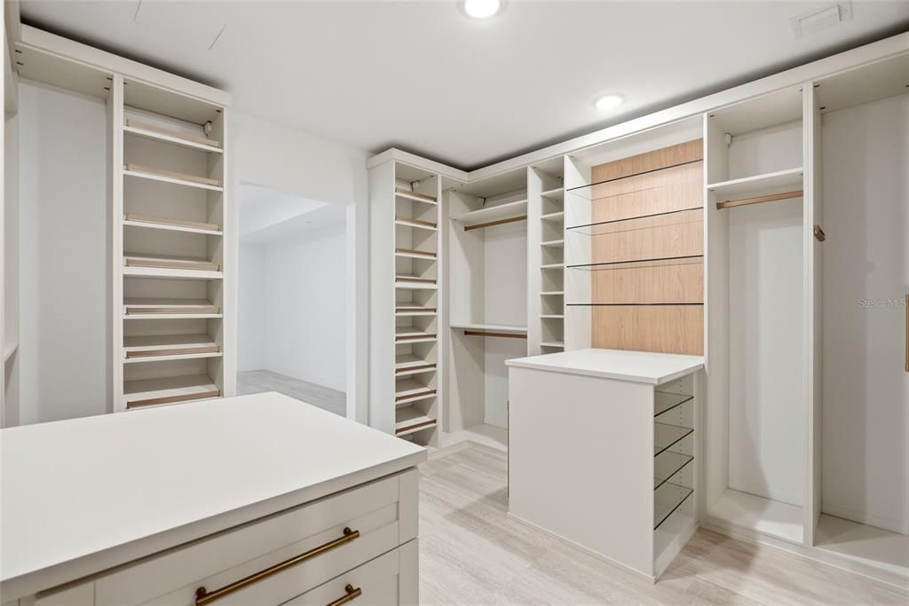 En Venta: $2,120,000 (2 camas, 2 baños, 2305 Pies cuadrados)