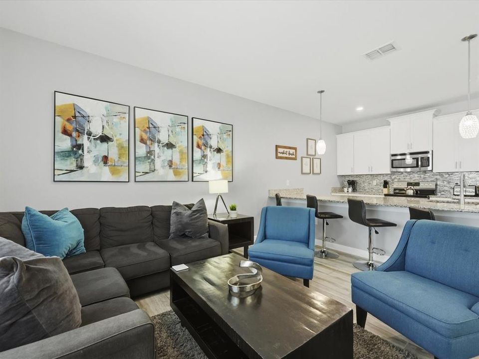 待售: $370,000 (4 贝兹, 3 浴室, 1902 平方英尺)