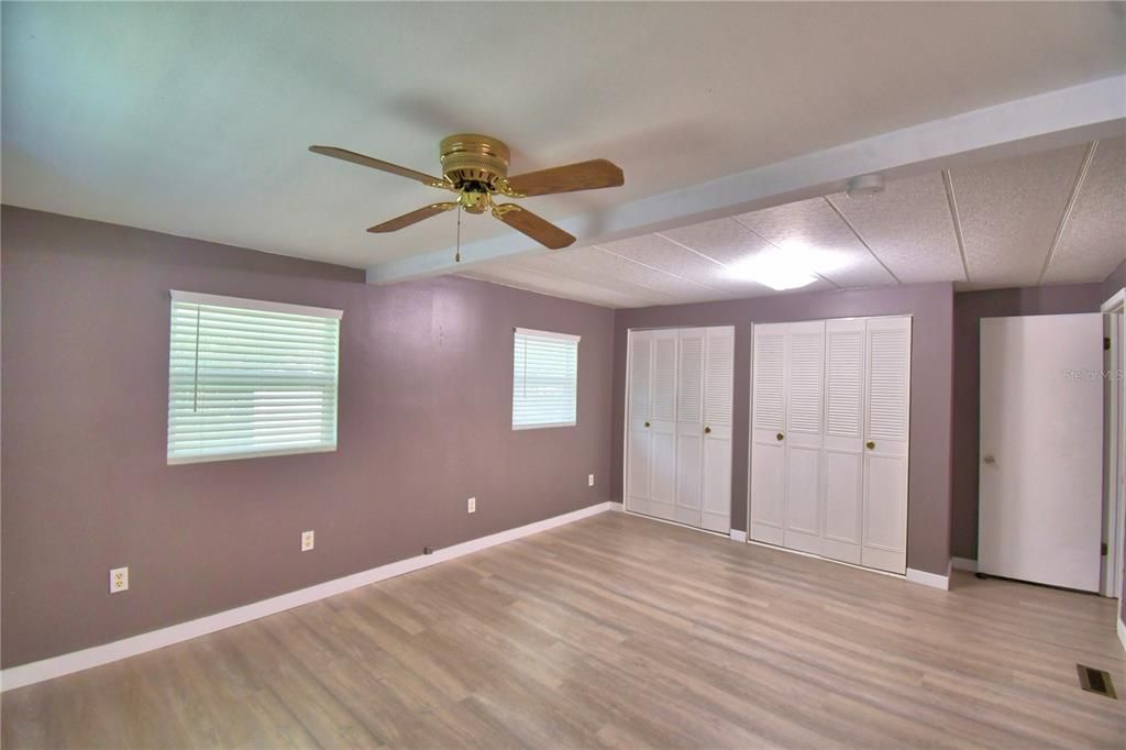 For Sale: $139,900 (2 beds, 2 baths, 1200 Square Feet)