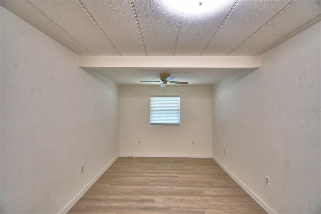 For Sale: $139,900 (2 beds, 2 baths, 1200 Square Feet)
