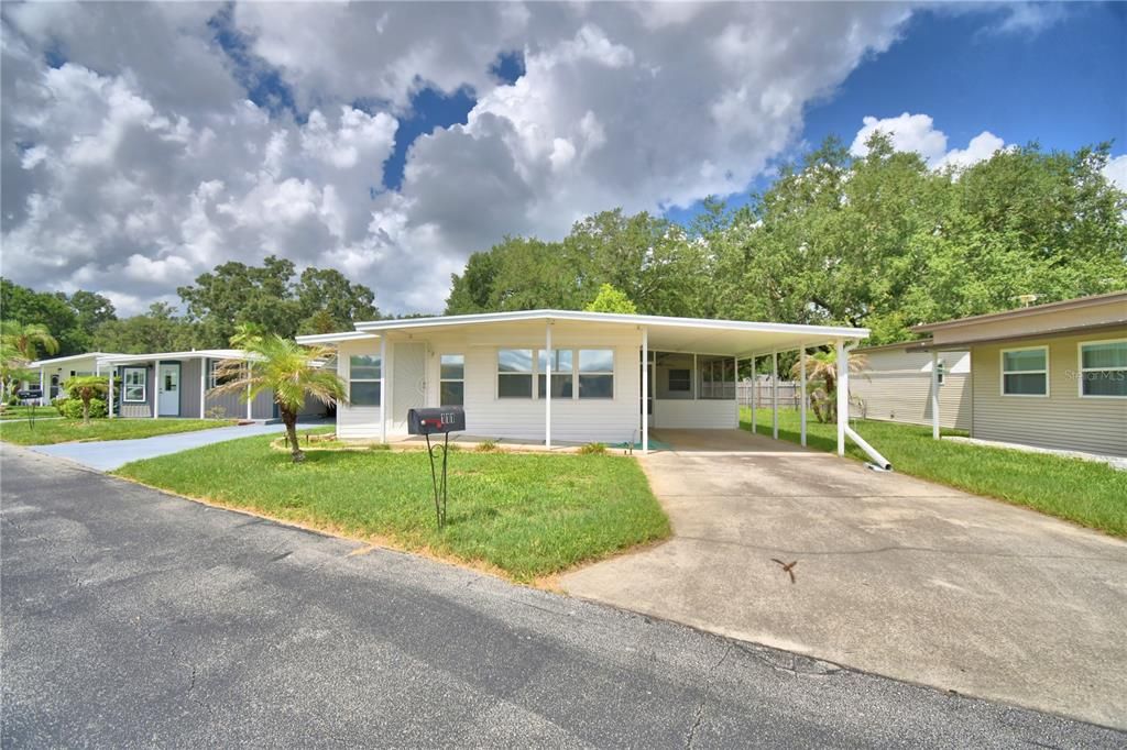 For Sale: $139,900 (2 beds, 2 baths, 1200 Square Feet)