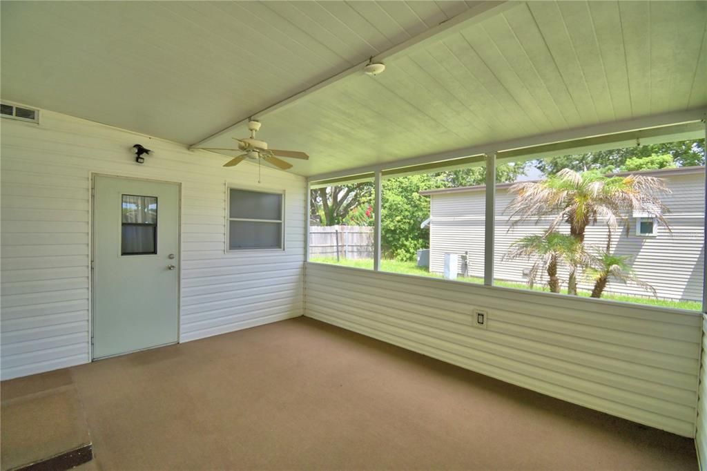 For Sale: $139,900 (2 beds, 2 baths, 1200 Square Feet)
