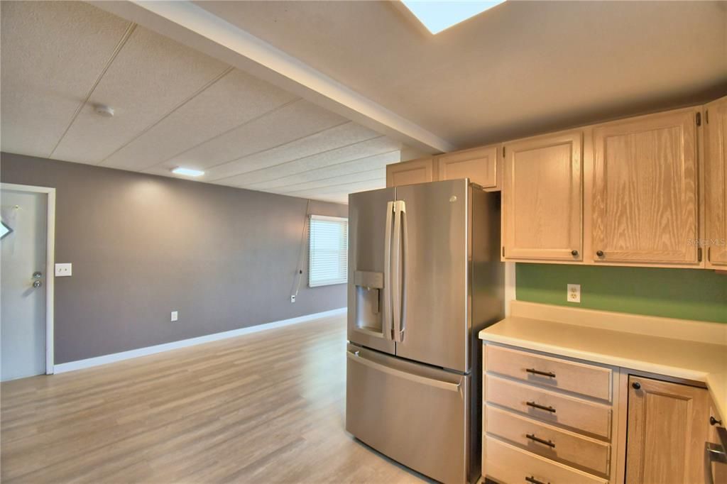 For Sale: $139,900 (2 beds, 2 baths, 1200 Square Feet)