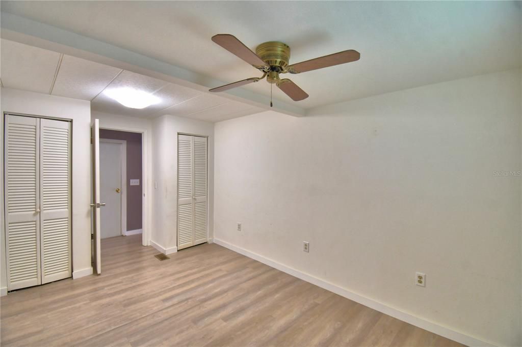 For Sale: $139,900 (2 beds, 2 baths, 1200 Square Feet)