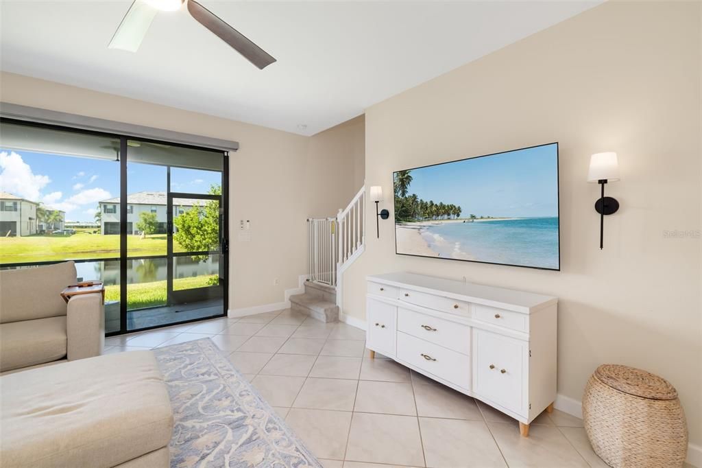 For Sale: $329,000 (3 beds, 2 baths, 1925 Square Feet)