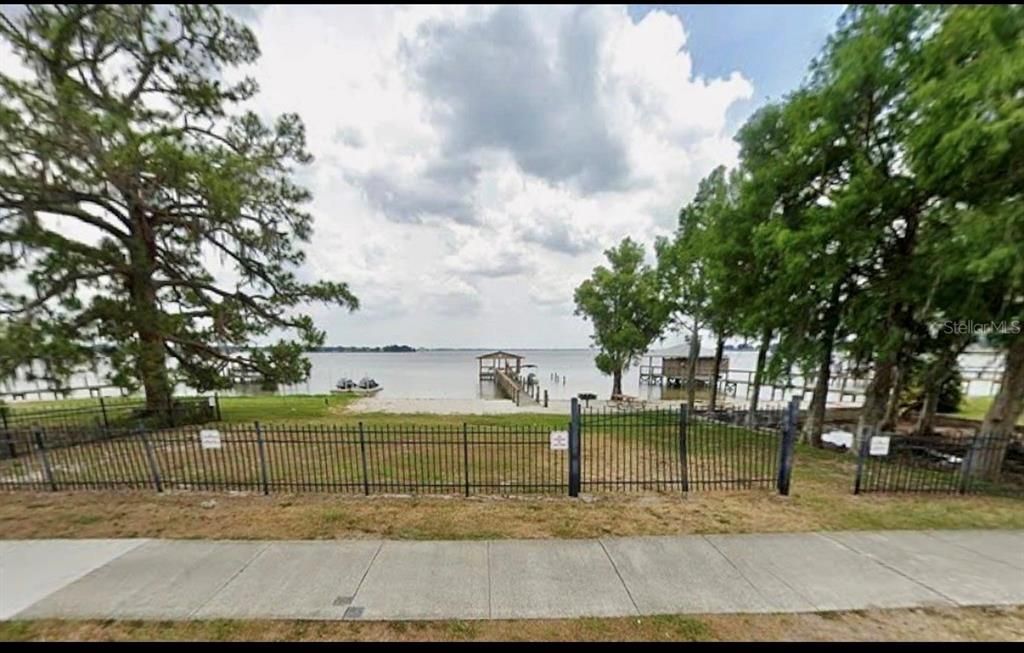 For Sale: $404,999 (4 beds, 2 baths, 2175 Square Feet)
