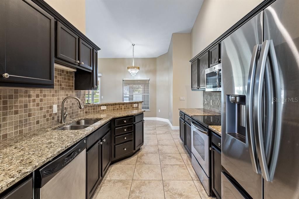 For Sale: $404,999 (4 beds, 2 baths, 2175 Square Feet)