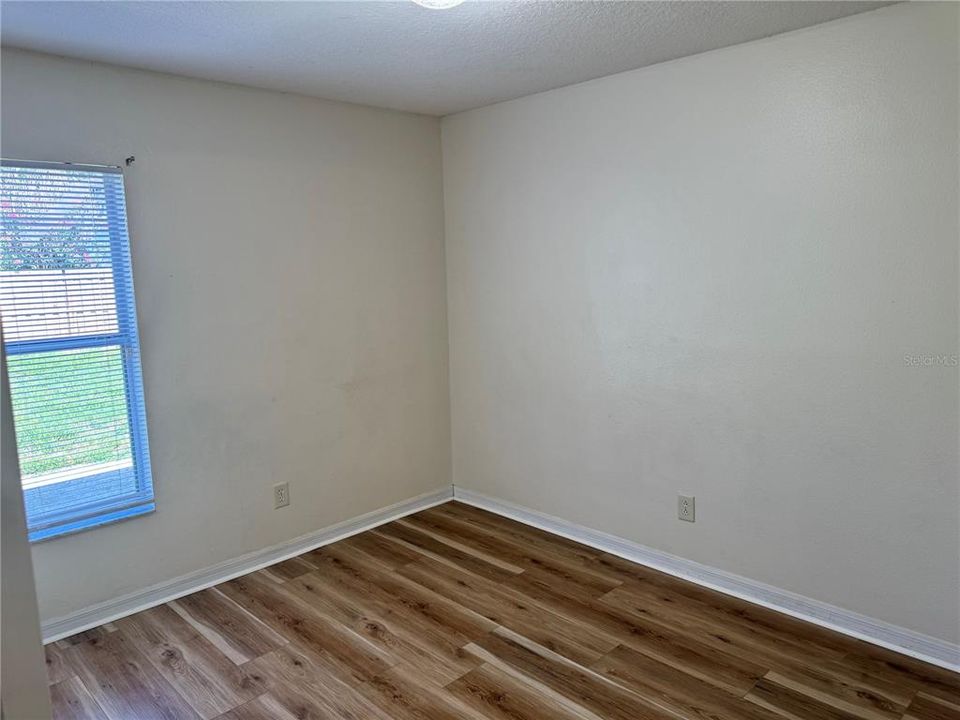 En Venta: $325,400 (4 camas, 2 baños, 1343 Pies cuadrados)