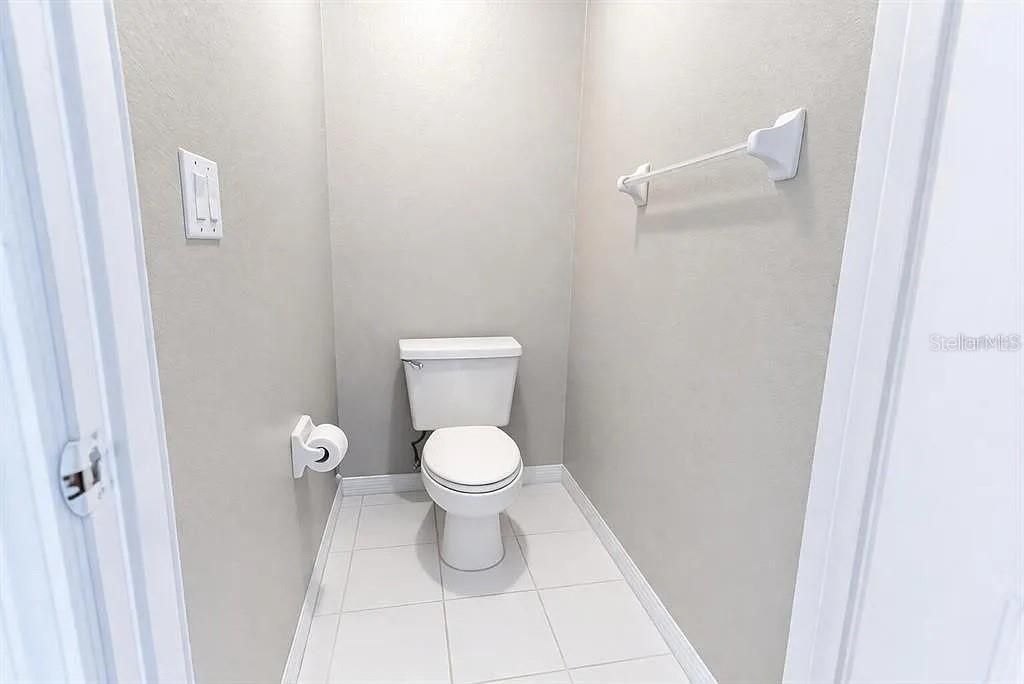 For Sale: $425,000 (4 beds, 3 baths, 2646 Square Feet)