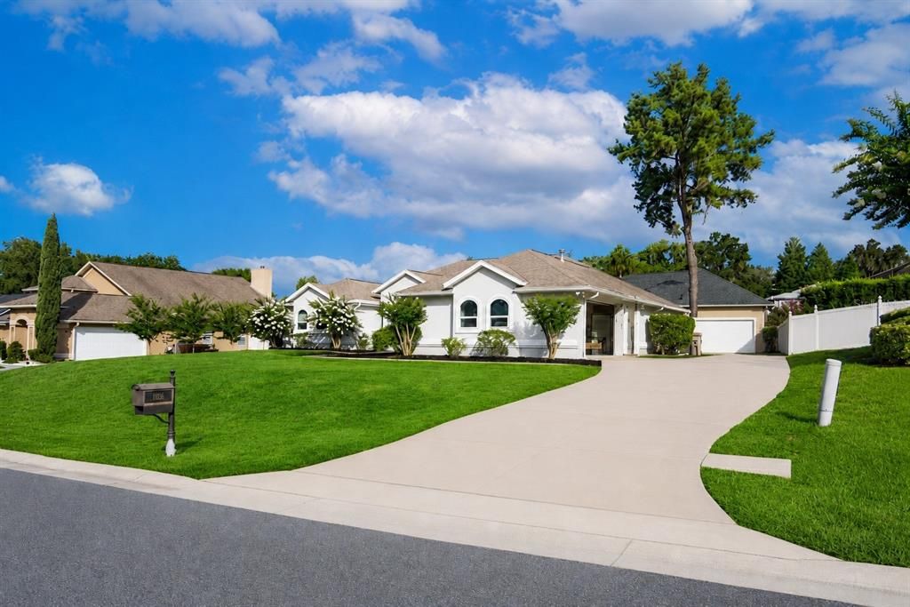 For Sale: $425,000 (4 beds, 3 baths, 2646 Square Feet)