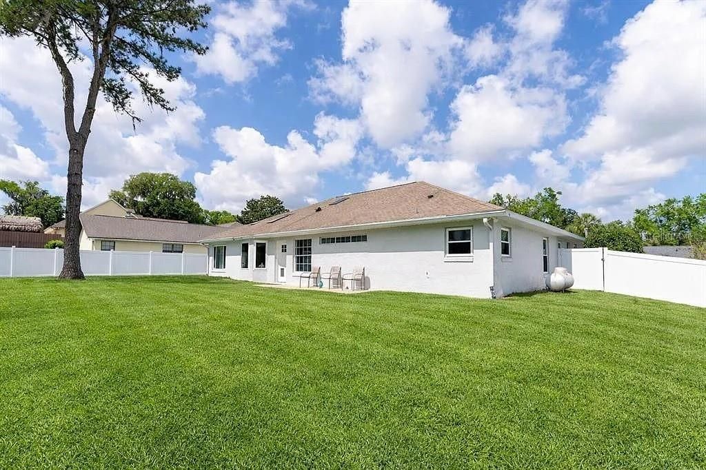 For Sale: $425,000 (4 beds, 3 baths, 2646 Square Feet)