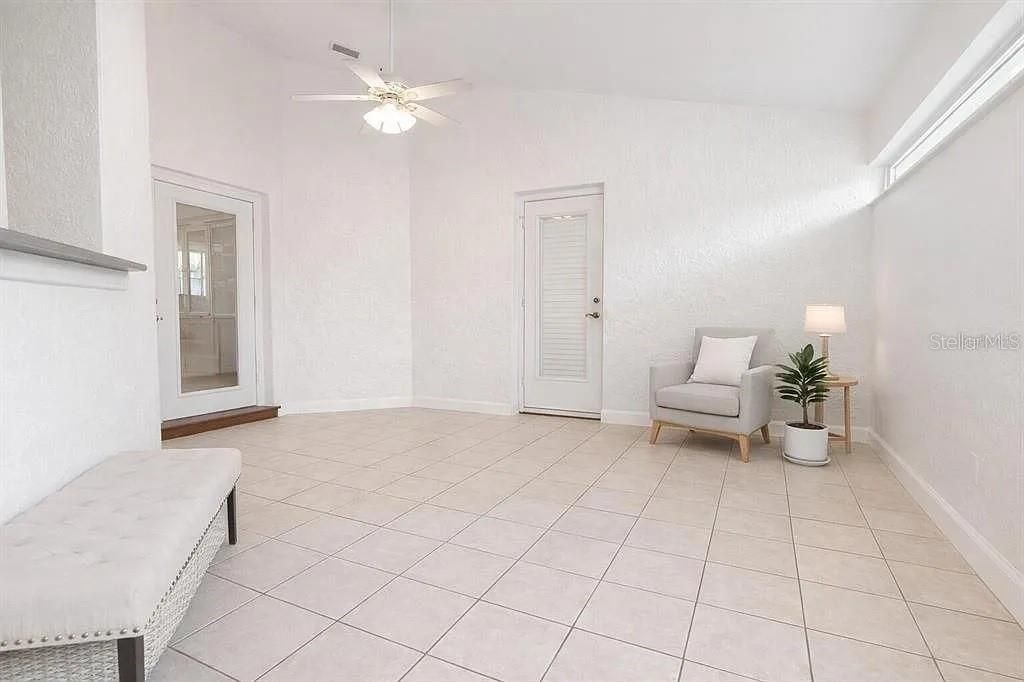 For Sale: $425,000 (4 beds, 3 baths, 2646 Square Feet)