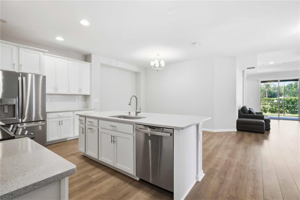For Rent: $2,800 (2 beds, 2 baths, 1627 Square Feet)