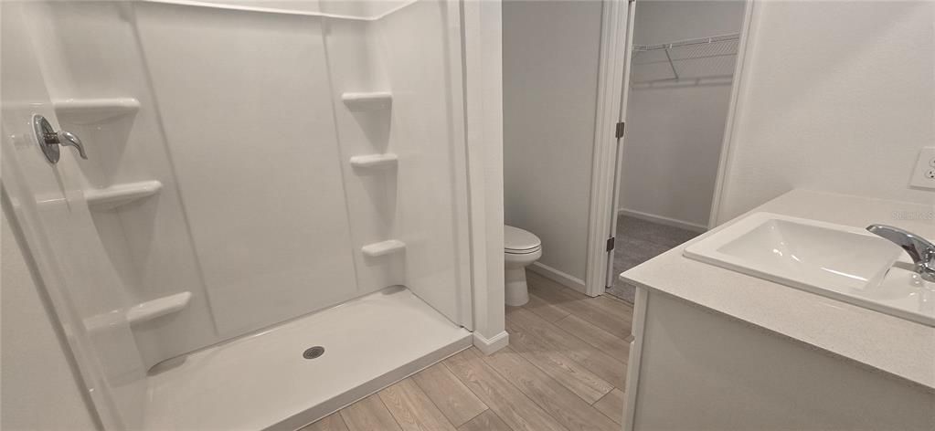 В аренду: $2,200 (4 спален, 2 ванн, 1600 Квадратных фут)