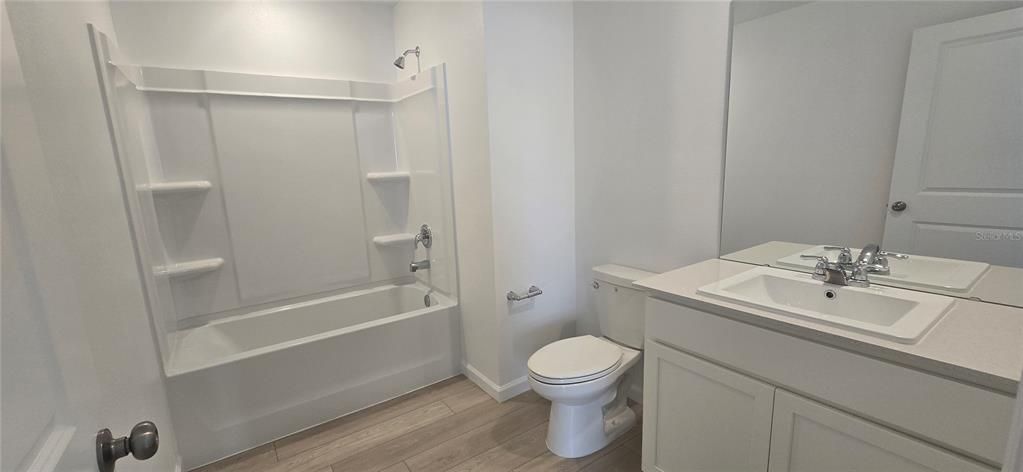 В аренду: $2,200 (4 спален, 2 ванн, 1600 Квадратных фут)