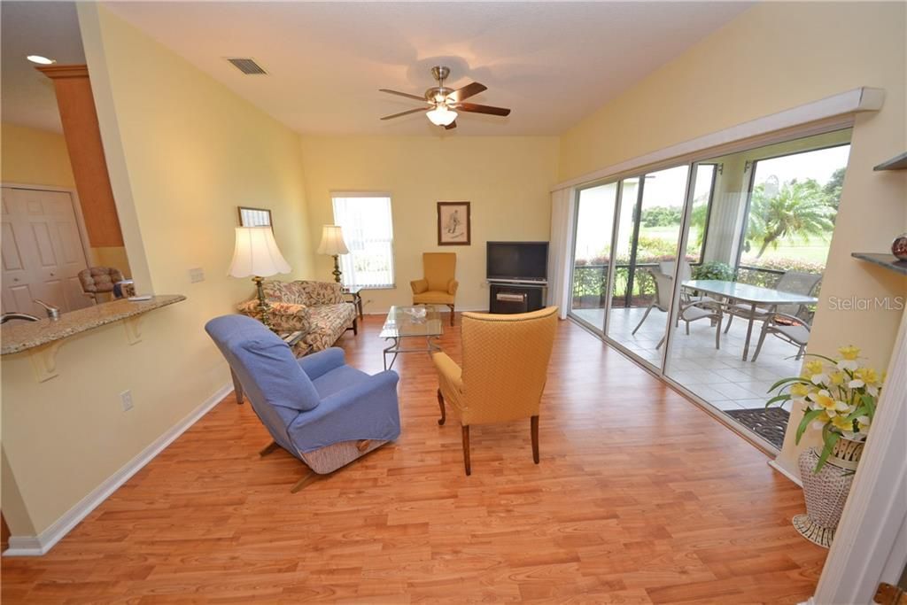 For Rent: $2,000 (2 beds, 2 baths, 1556 Square Feet)
