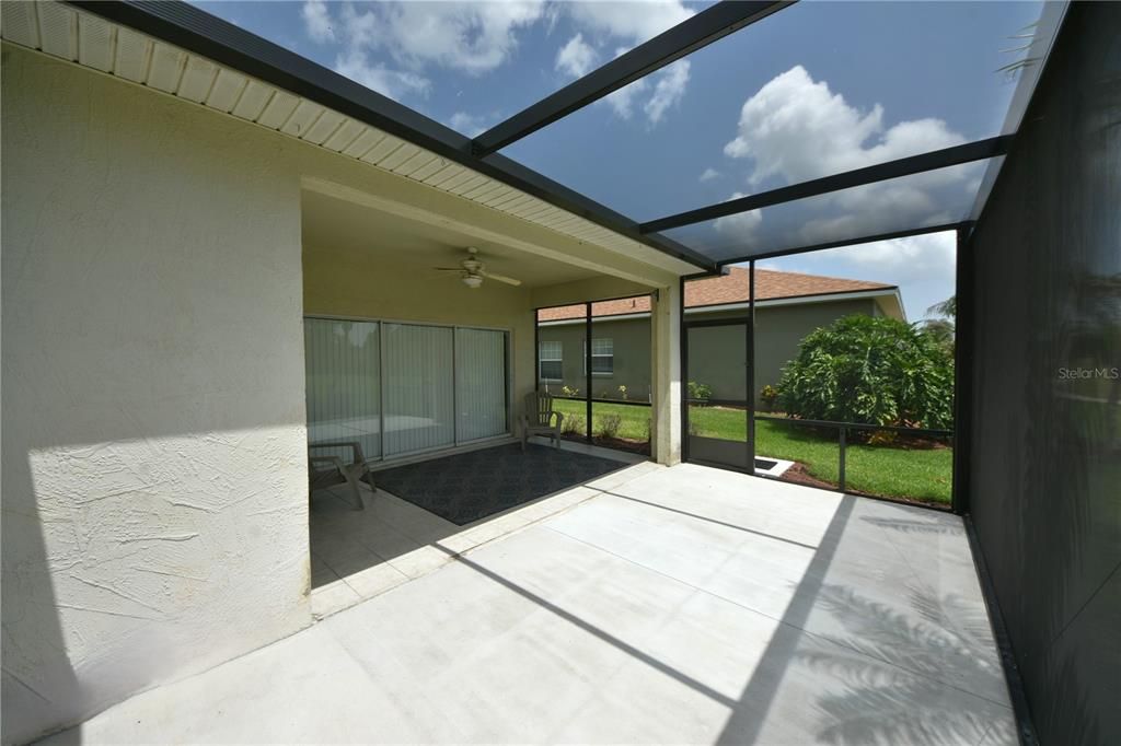 For Rent: $2,000 (2 beds, 2 baths, 1556 Square Feet)