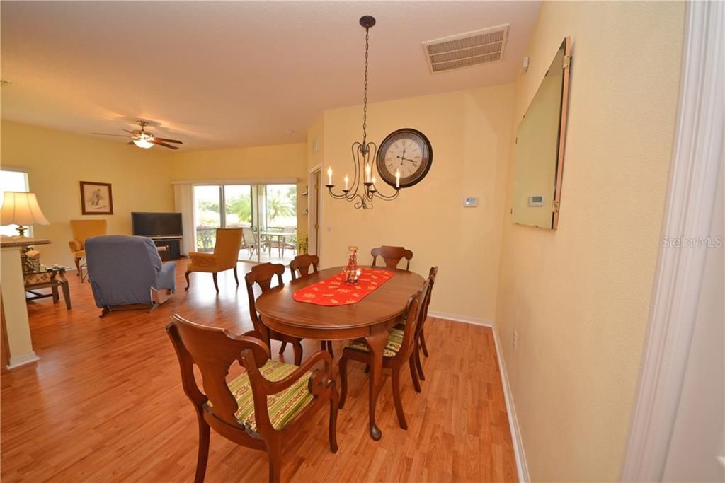 For Rent: $2,000 (2 beds, 2 baths, 1556 Square Feet)
