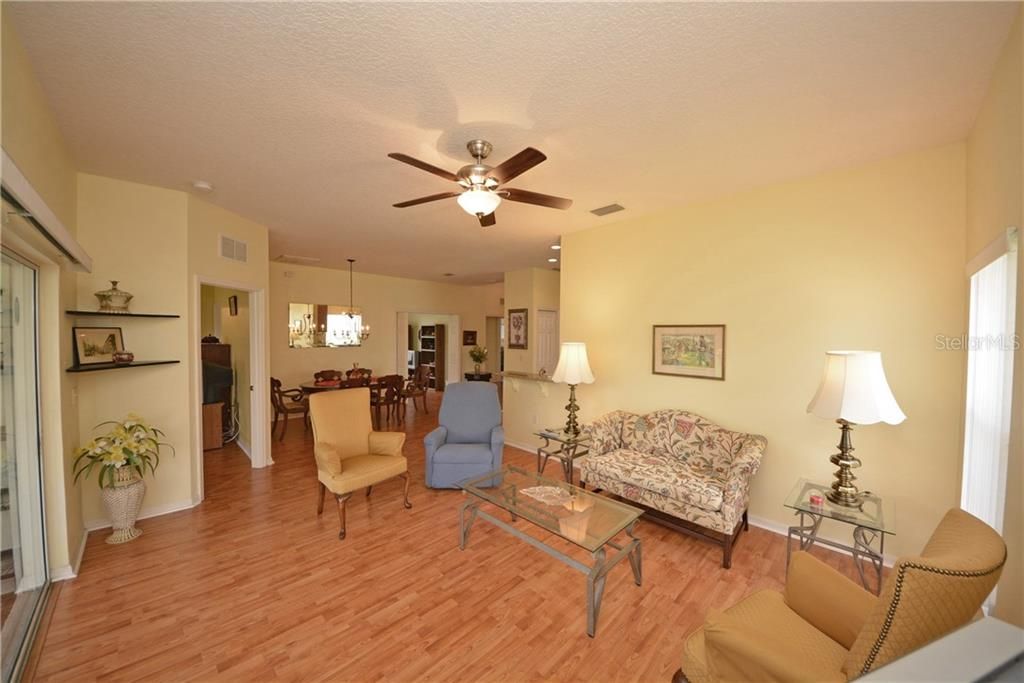 For Rent: $2,000 (2 beds, 2 baths, 1556 Square Feet)