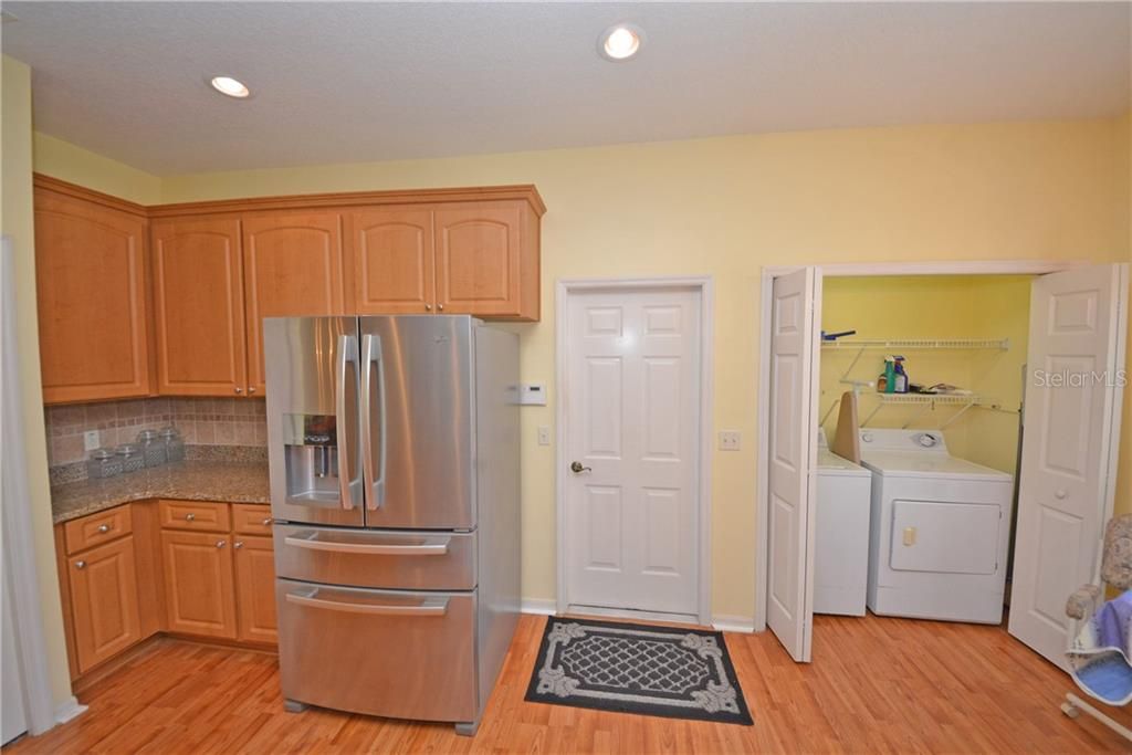 For Rent: $2,000 (2 beds, 2 baths, 1556 Square Feet)