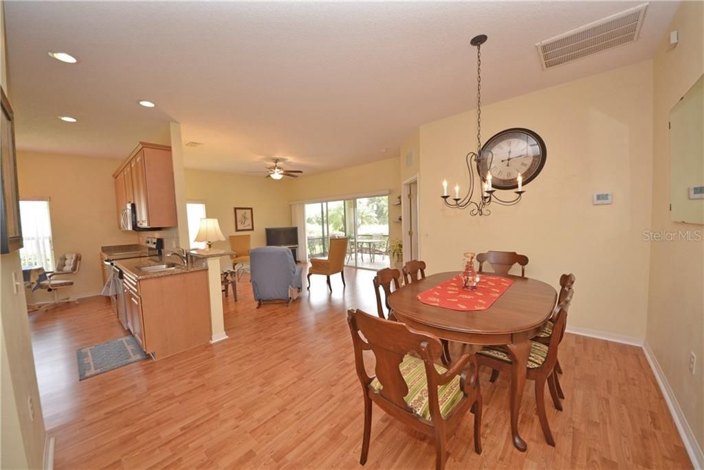 For Rent: $2,000 (2 beds, 2 baths, 1556 Square Feet)