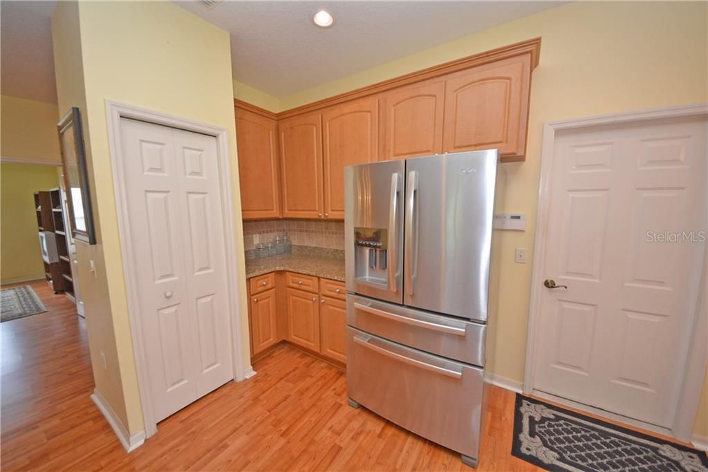For Rent: $2,000 (2 beds, 2 baths, 1556 Square Feet)