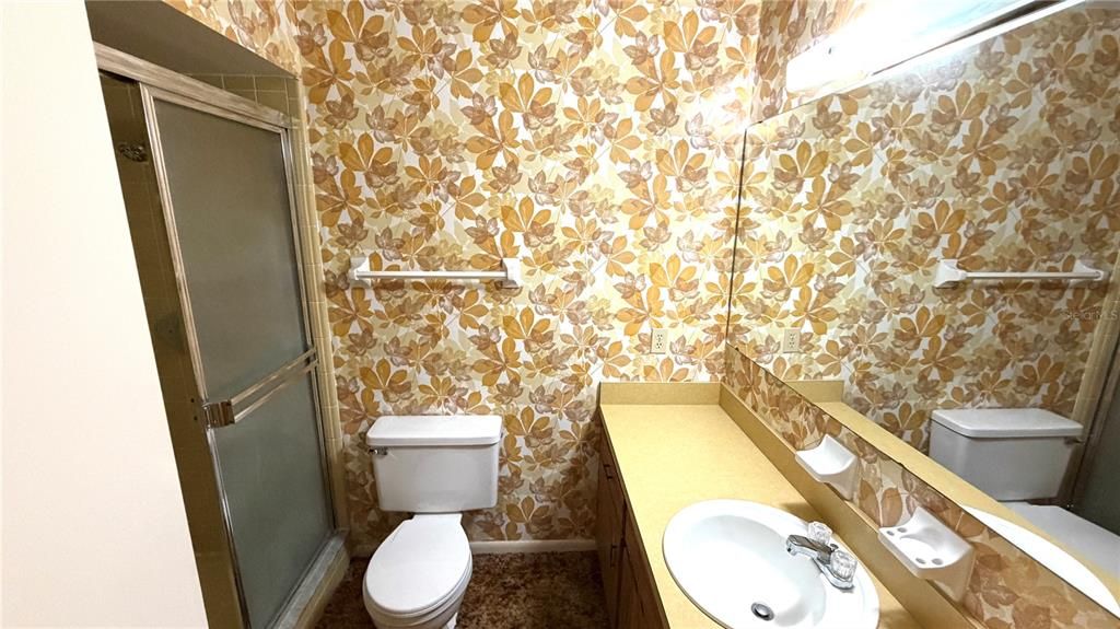 Под контрактом: $199,000 (3 спален, 2 ванн, 1112 Квадратных фут)