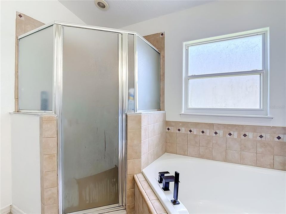 En Venta: $409,900 (3 camas, 2 baños, 1697 Pies cuadrados)
