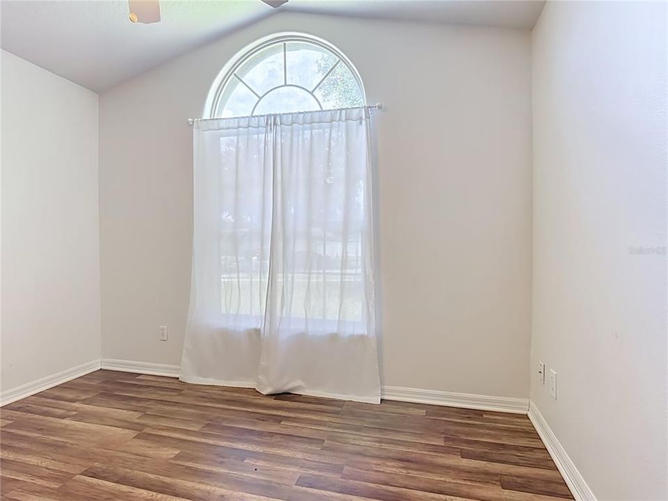 En Venta: $409,900 (3 camas, 2 baños, 1697 Pies cuadrados)
