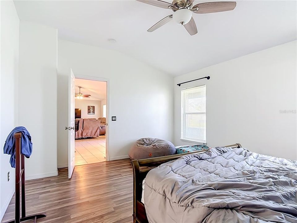 En Venta: $409,900 (3 camas, 2 baños, 1697 Pies cuadrados)