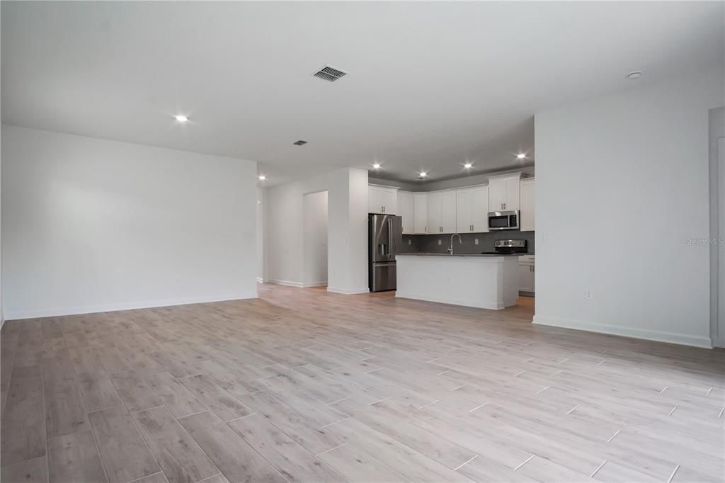 В аренду: $2,400 (4 спален, 3 ванн, 2032 Квадратных фут)