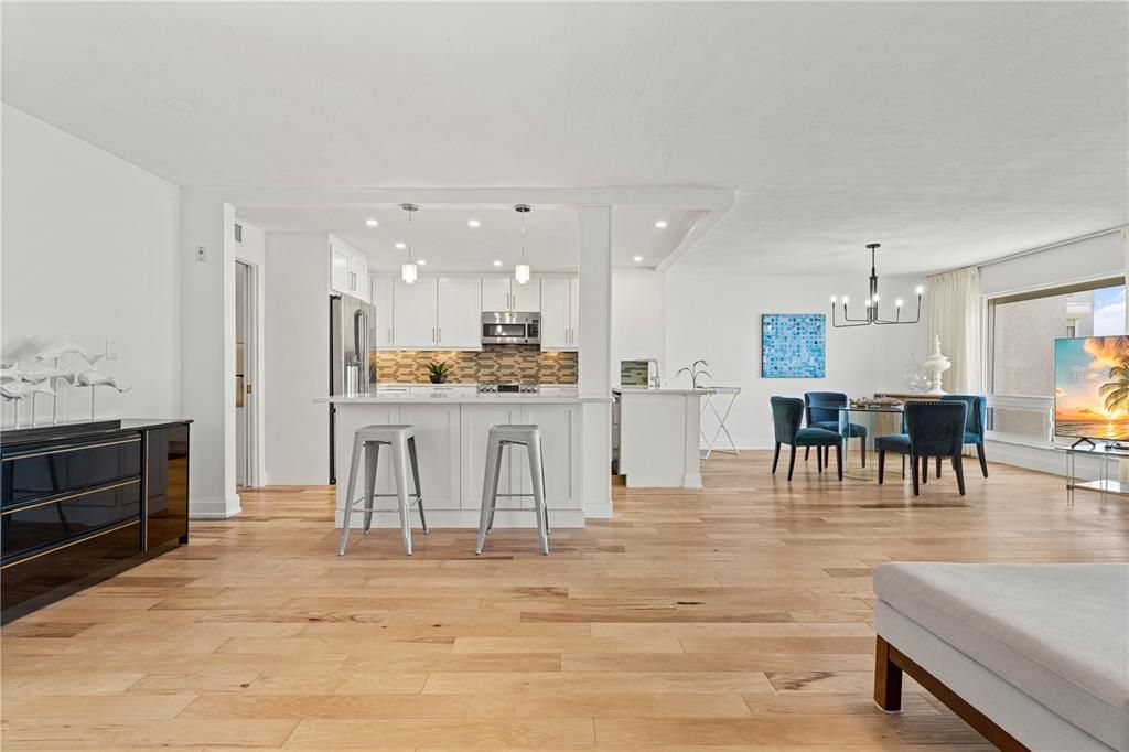 For Sale: $419,000 (2 beds, 2 baths, 1581 Square Feet)