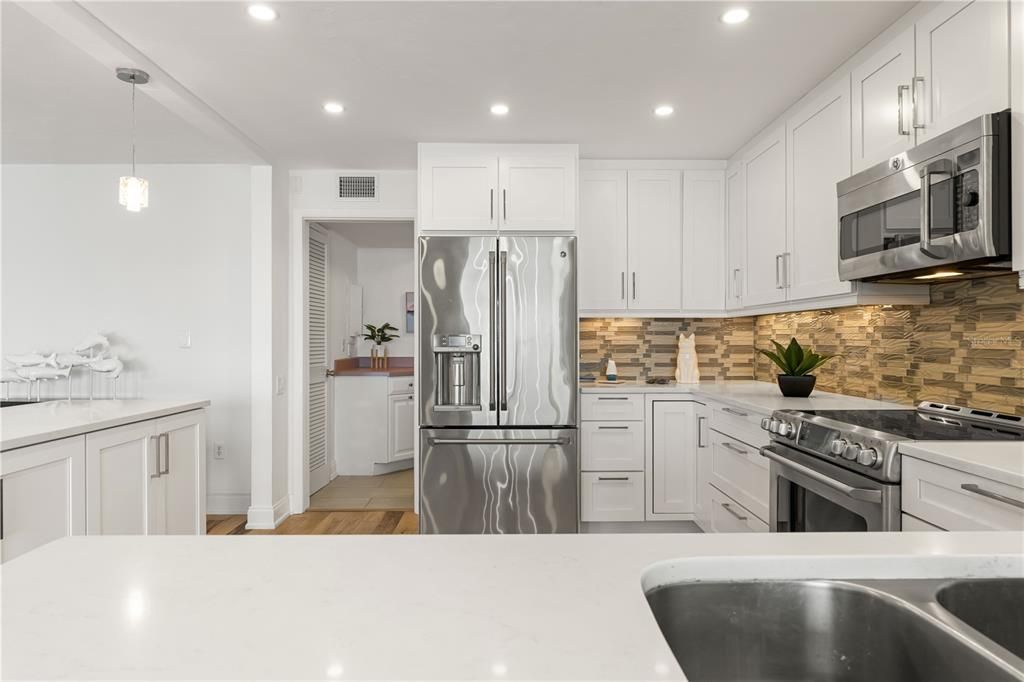 For Sale: $419,000 (2 beds, 2 baths, 1581 Square Feet)